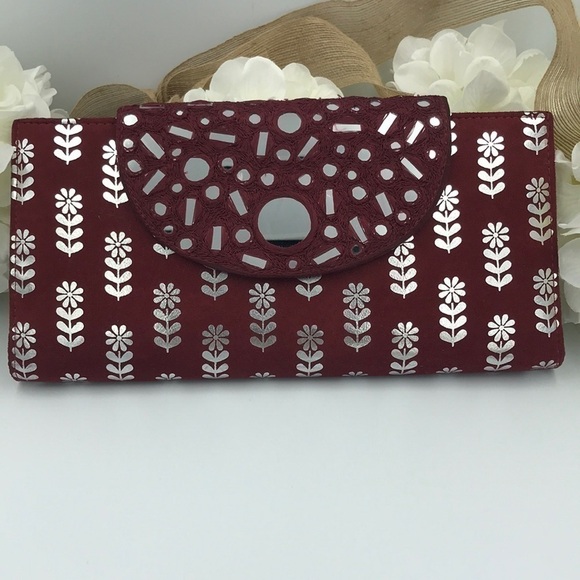 Burgundy MIRROR CLUTCH - Picture 2 of 9